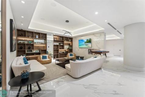 1000 E Island Boulevard Aventura FL 33160