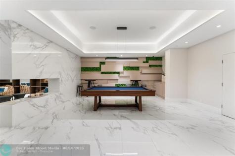 1000 E Island Boulevard Aventura FL 33160