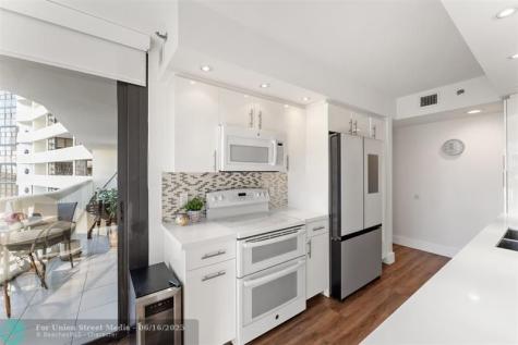 1000 E Island Boulevard Aventura FL 33160