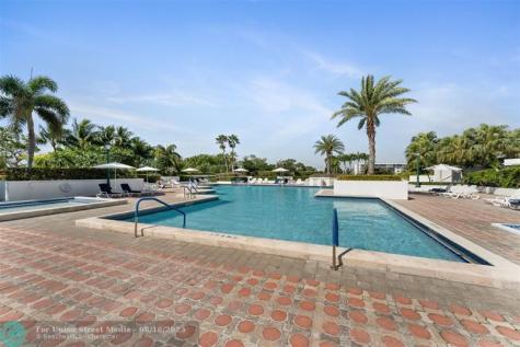 1000 E Island Boulevard Aventura FL 33160