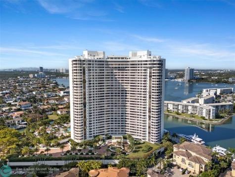 1000 E Island Boulevard Aventura FL 33160