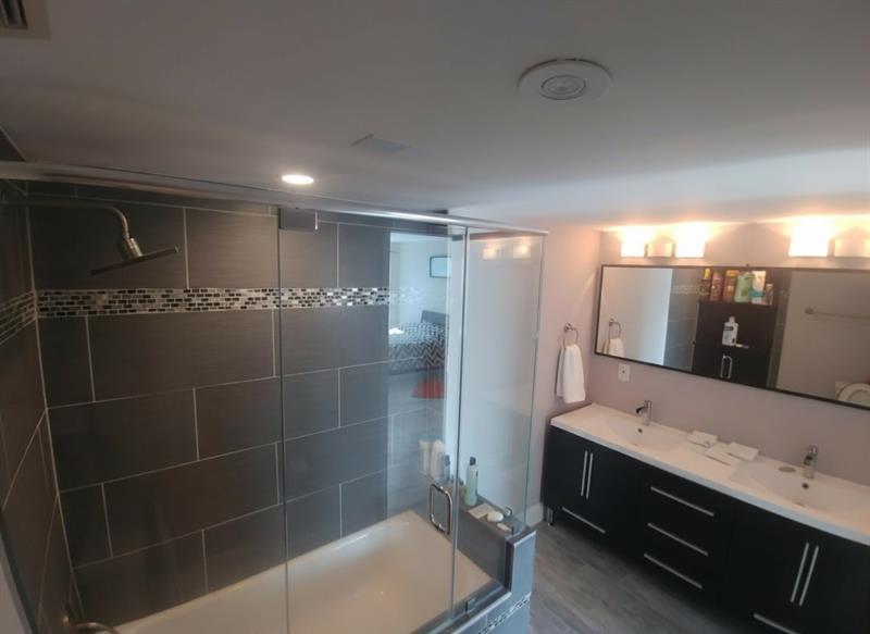 2655 Collins Avenue Miami Beach FL 33140