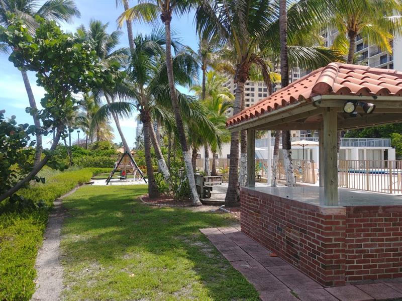 2655 Collins Avenue Miami Beach FL 33140