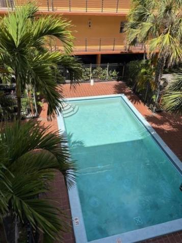 365 NE 125th Street North Miami FL 33161