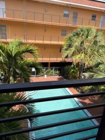 365 NE 125th Street North Miami FL 33161