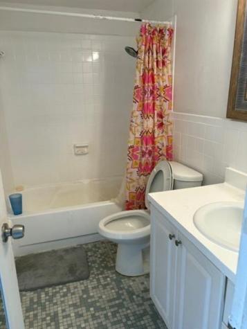 365 NE 125th Street North Miami FL 33161