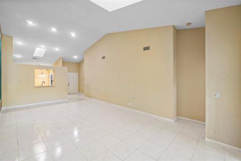 8151 Springlake Drive Boca Raton FL 33496