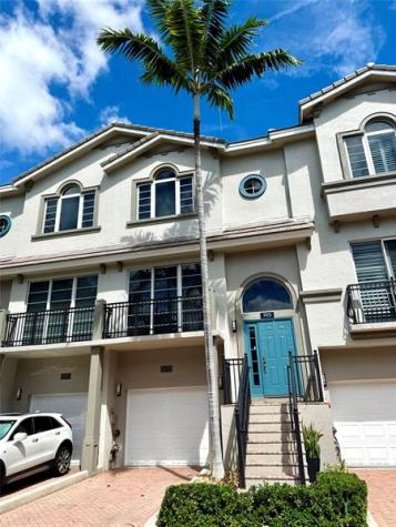 1951 Coral Heights Boulevard Oakland Park FL 33308