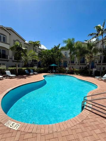 1951 Coral Heights Boulevard Oakland Park FL 33308