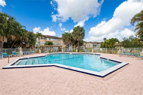 5031 W Oakland Park Boulevard Lauderdale Lakes FL 33313