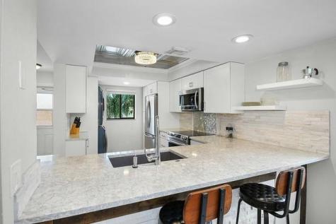 5558 NE Gulfstream Way Hutchinson Island FL 34996