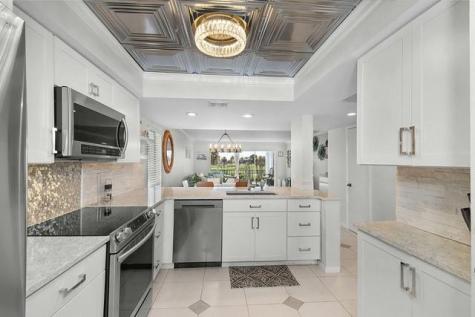 5558 NE Gulfstream Way Hutchinson Island FL 34996