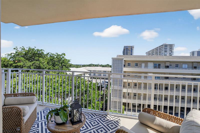 950 De Soto Road Boca Raton FL 33432