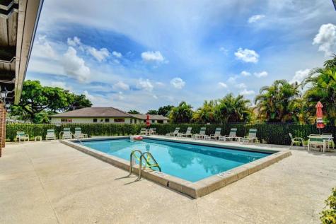4724 Greentree Circle Boynton Beach FL 33436