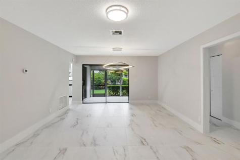4724 Greentree Circle Boynton Beach FL 33436