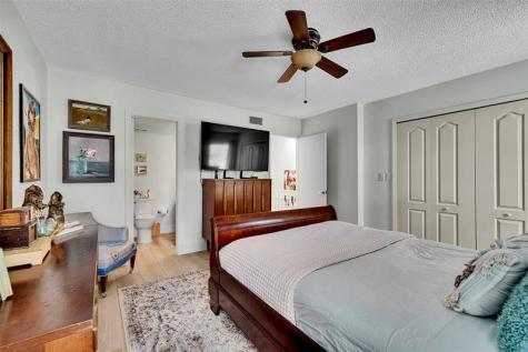 670 Kensington Place Wilton Manors FL 33305