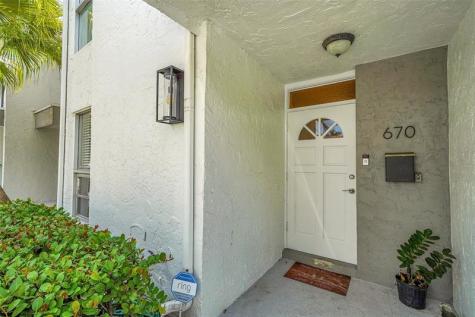 670 Kensington Place Wilton Manors FL 33305