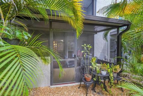 670 Kensington Place Wilton Manors FL 33305