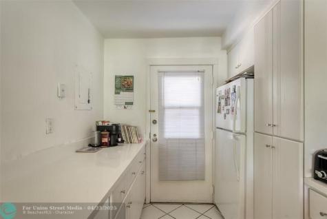 3401 N Country Club Drive Aventura FL 33180