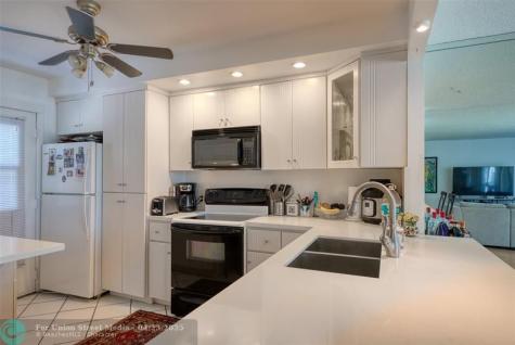 3401 N Country Club Drive Aventura FL 33180