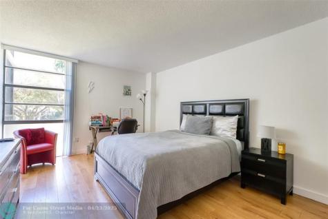 3401 N Country Club Drive Aventura FL 33180