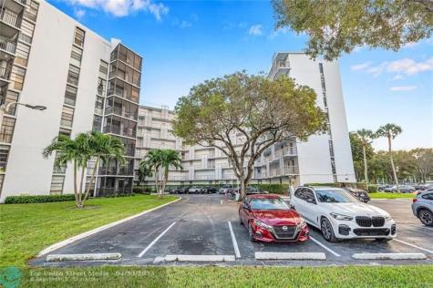 3401 N Country Club Drive Aventura FL 33180