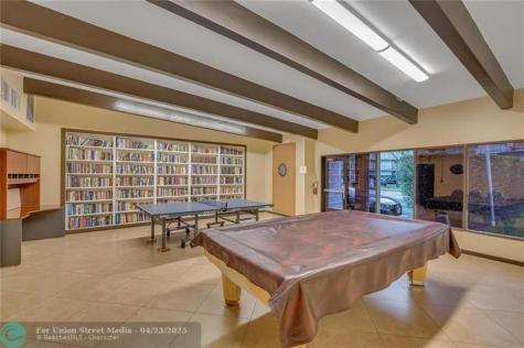 3401 N Country Club Drive Aventura FL 33180