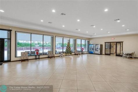 3401 N Country Club Drive Aventura FL 33180