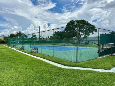 1382 High Point Way NE B Delray Beach FL 33445