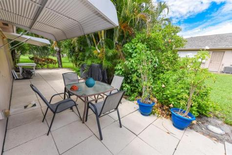 1382 High Point Way NE B Delray Beach FL 33445