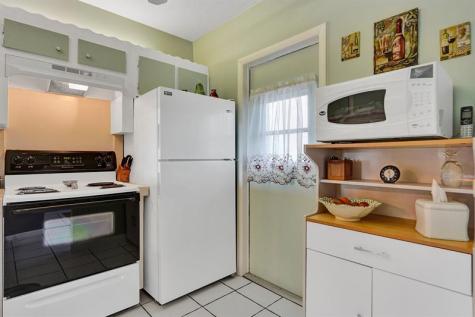 4800 NW 35th Street Lauderdale Lakes FL 33319