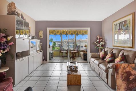 4800 NW 35th Street Lauderdale Lakes FL 33319