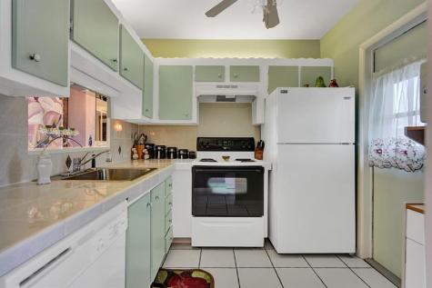 4800 NW 35th Street Lauderdale Lakes FL 33319