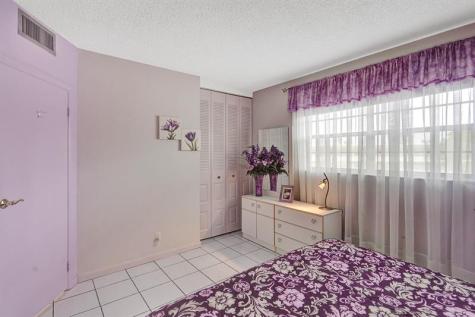 4800 NW 35th Street Lauderdale Lakes FL 33319