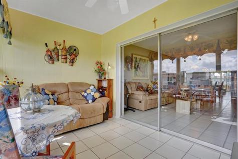 4800 NW 35th Street Lauderdale Lakes FL 33319
