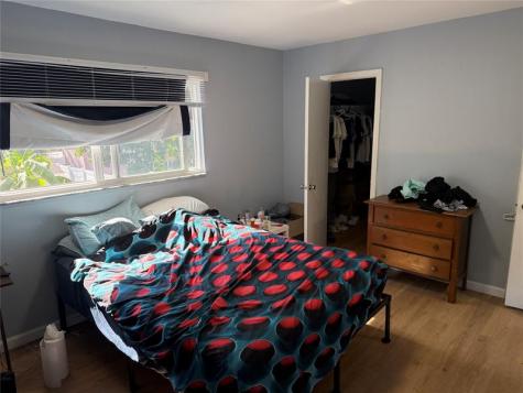 7968 SW 7th Street North Lauderdale FL 33068