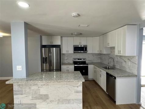 7968 SW 7th Street North Lauderdale FL 33068