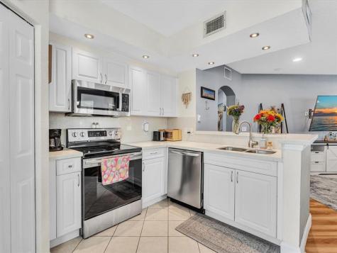 110 Belmont Lane North Lauderdale FL 33068