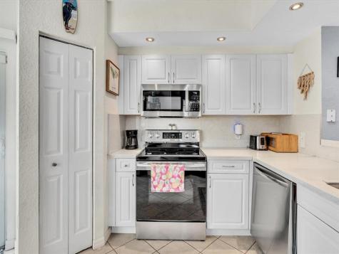 110 Belmont Lane North Lauderdale FL 33068