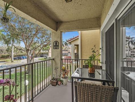 110 Belmont Lane North Lauderdale FL 33068