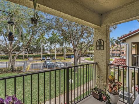 110 Belmont Lane North Lauderdale FL 33068