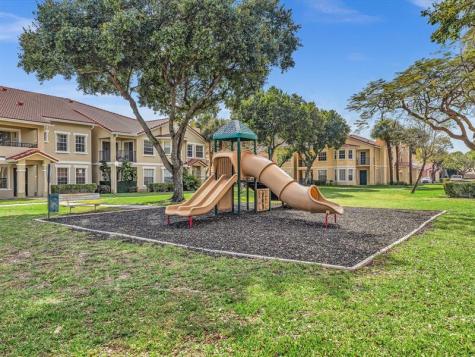 110 Belmont Lane North Lauderdale FL 33068