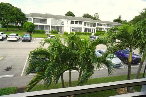 105 Prescott E Deerfield Beach FL 33442