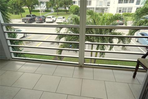 105 Prescott E Deerfield Beach FL 33442