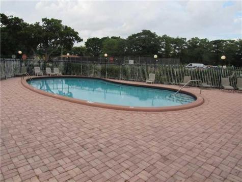 8000 Colony Circle Fort Lauderdale FL 33321