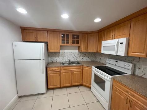 9365 Fontainebleau Boulevard Miami FL 33172