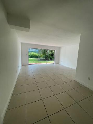 9365 Fontainebleau Boulevard Miami FL 33172