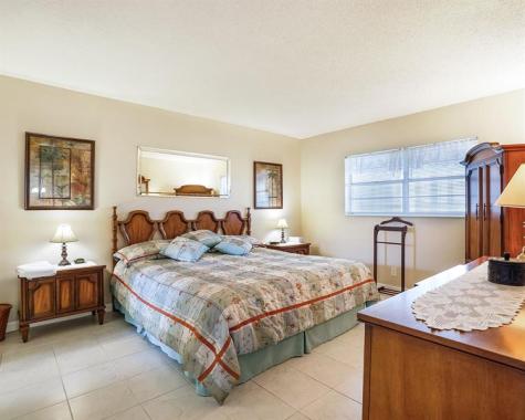4705 NW 35th Street Lauderdale Lakes FL 33319