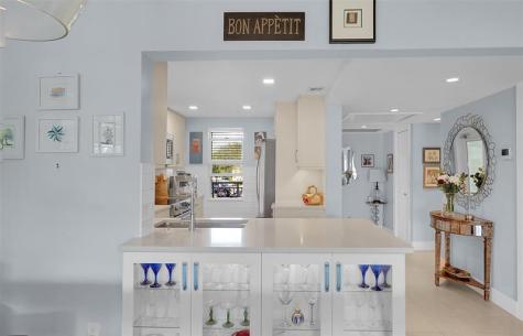 3050 NE 48th Court Lighthouse Point FL 33064