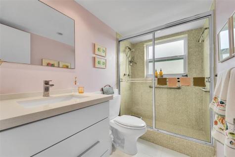 3050 NE 48th Court Lighthouse Point FL 33064